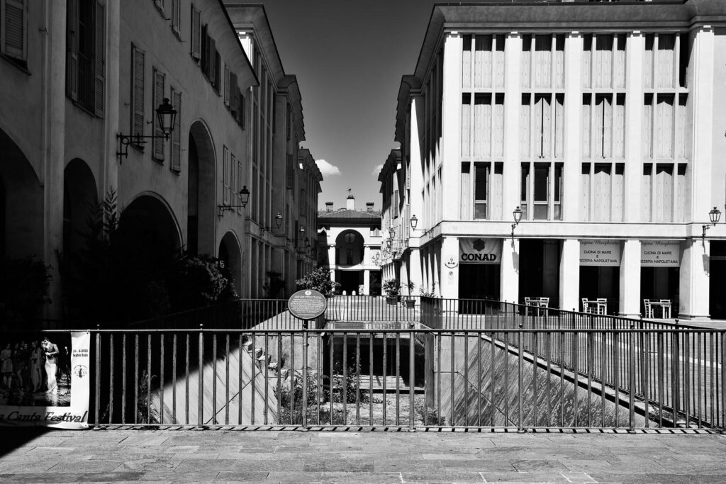 Castelfranco Emilia, piazza Aldo Moro - Fabio Gubellini © 2020